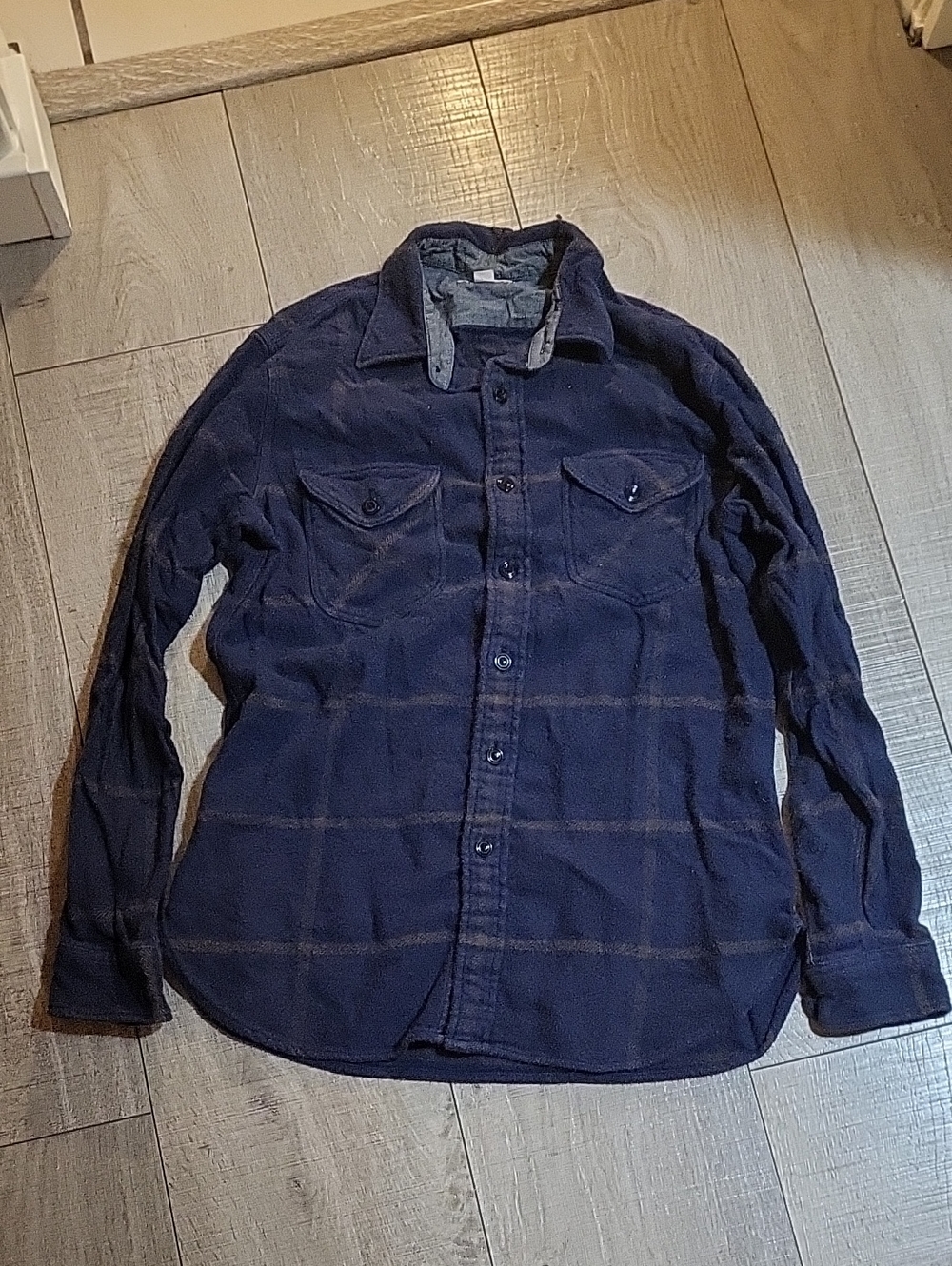 Men's Casual Long-Sleeve Navy Button-Down Shirt
